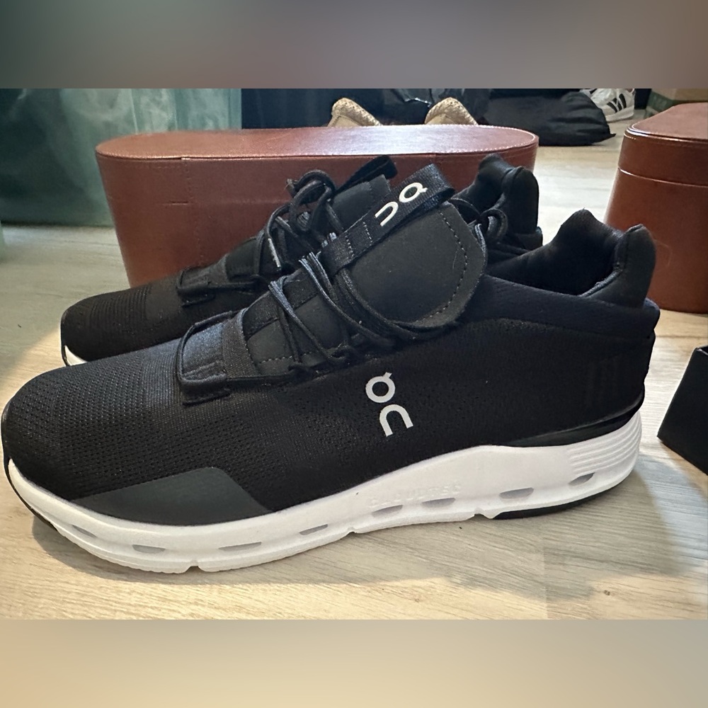 Men’s black cloud nova 11